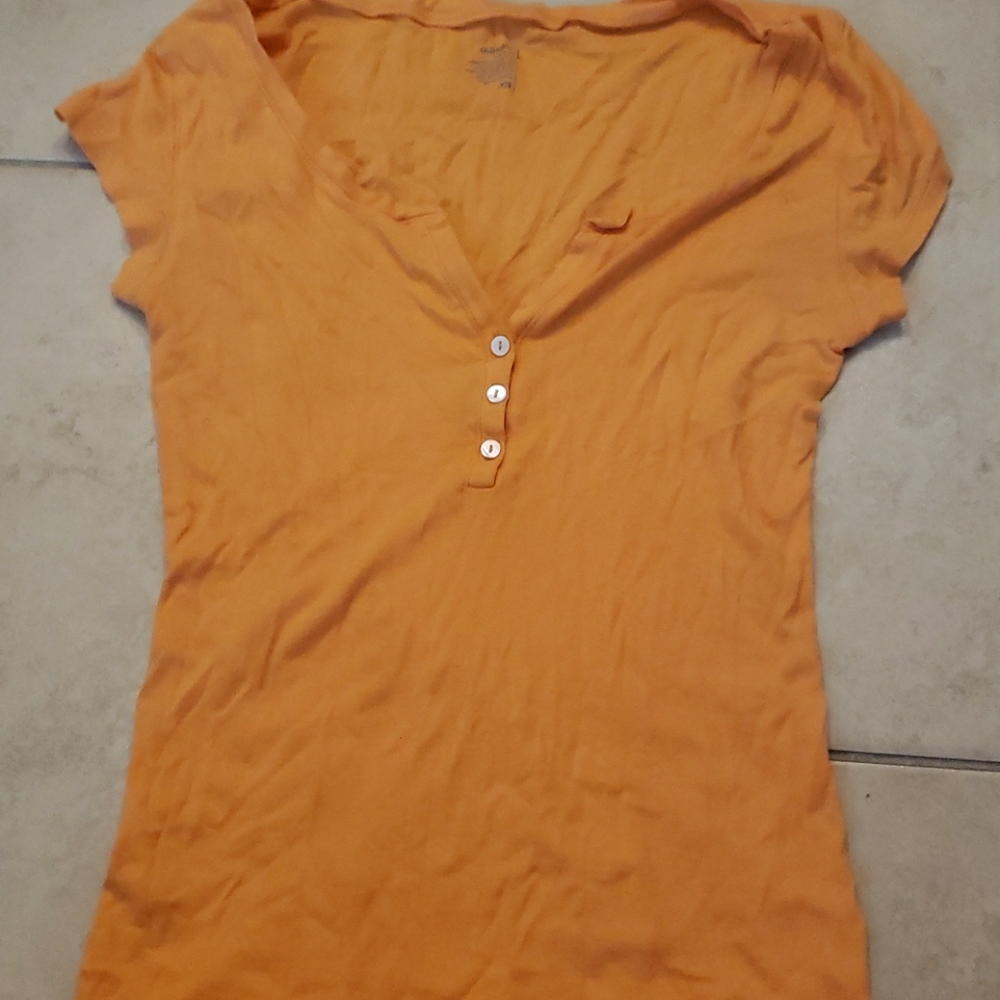 Old Navy Tee Size Large